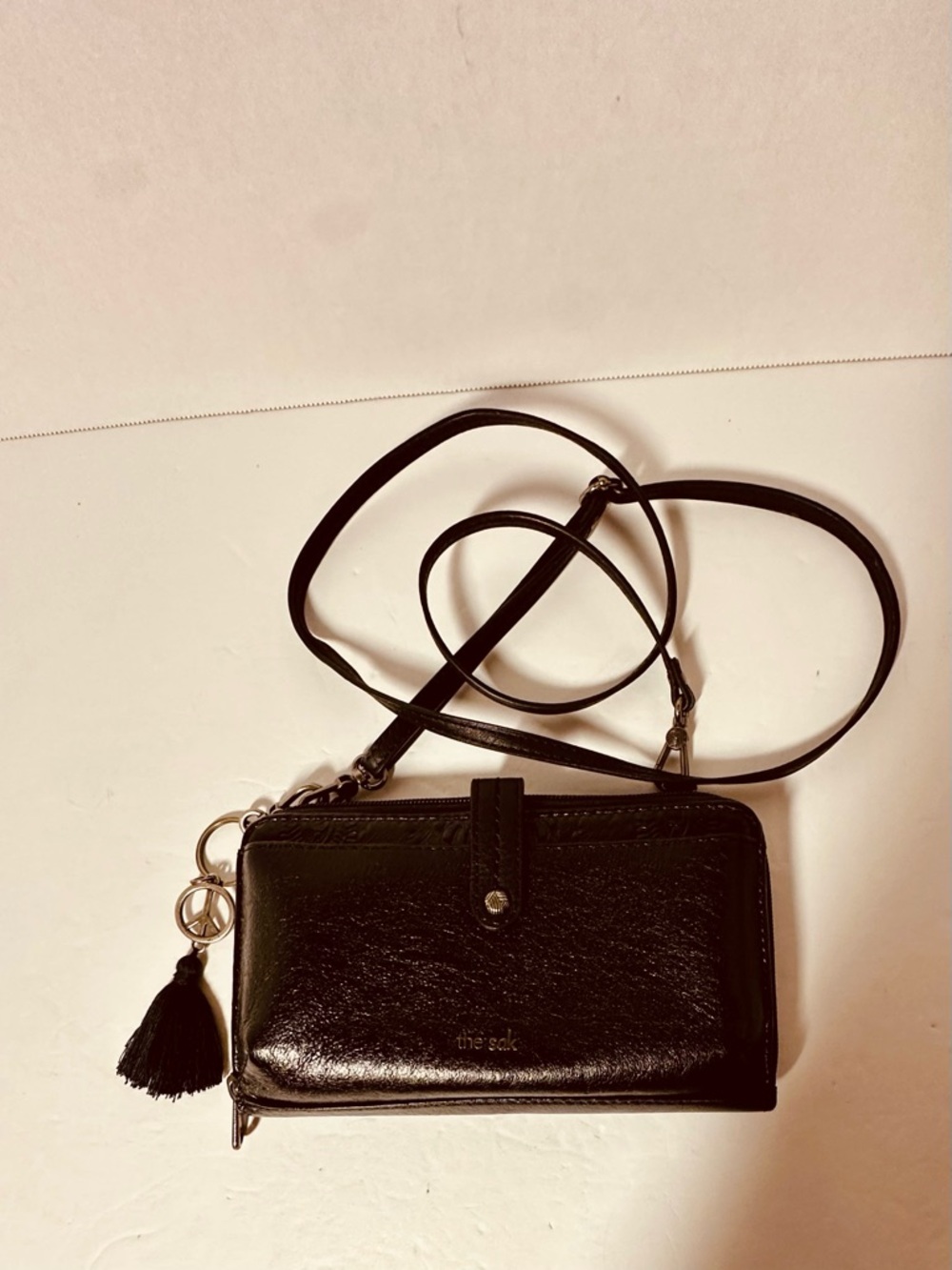 The Sak Crossbody Clutch w Phone Pouch Card Pockets  4” x 8” pristine condition